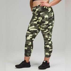 Fast and Free High-Rise Tight 25”, Size 12